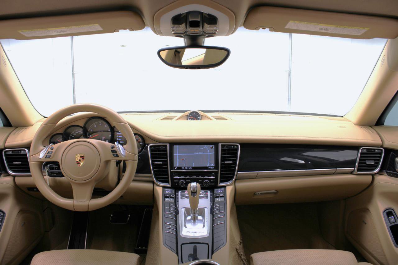 Used 2016 Porsche Panamera Edition image 54