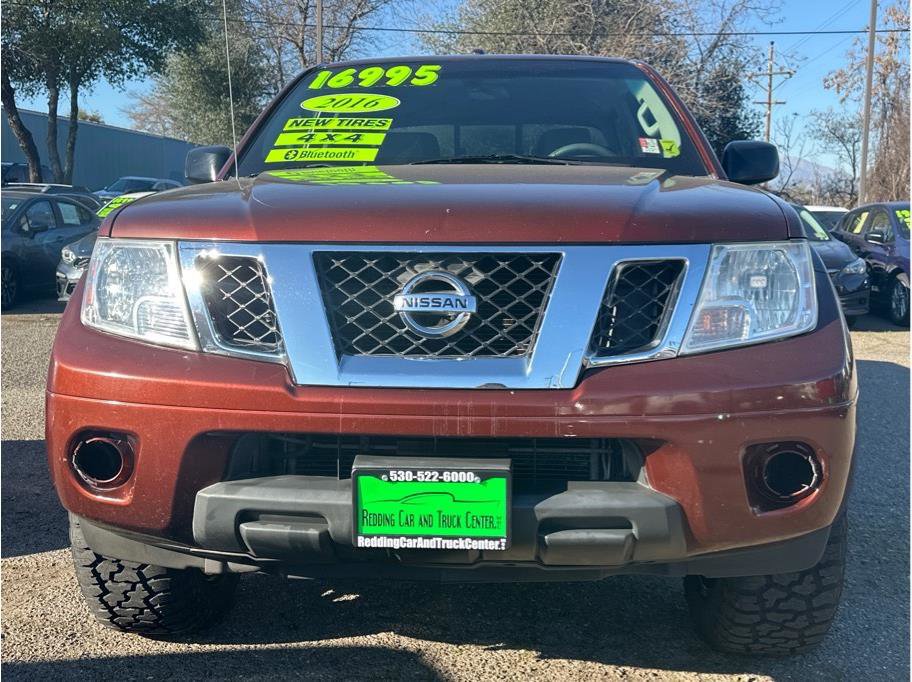 Used 2016 Nissan Frontier SV image 2
