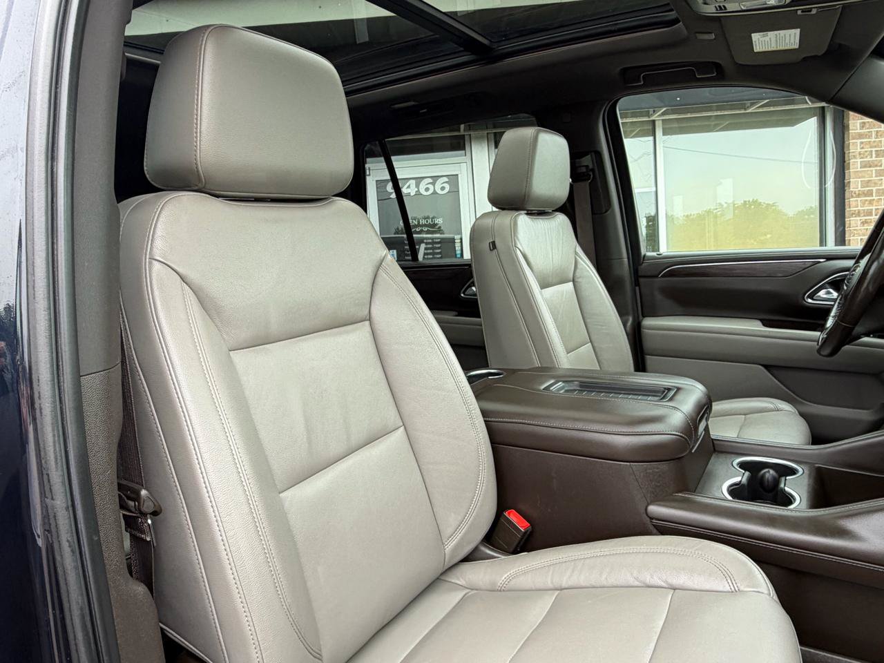 Used 2021 Chevrolet Tahoe LT w/ LT Signature Package AWD/4WD image 37