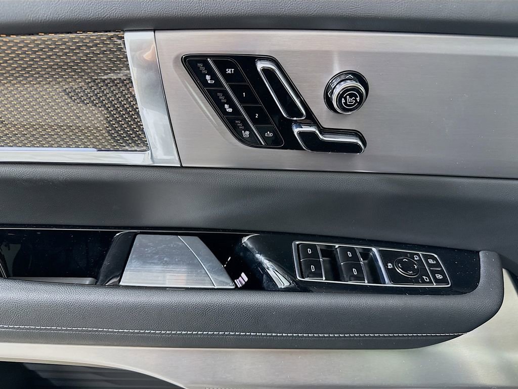 New 2026 Cadillac Vistiq Sport w/ LPO, Floor Liner Package image 18