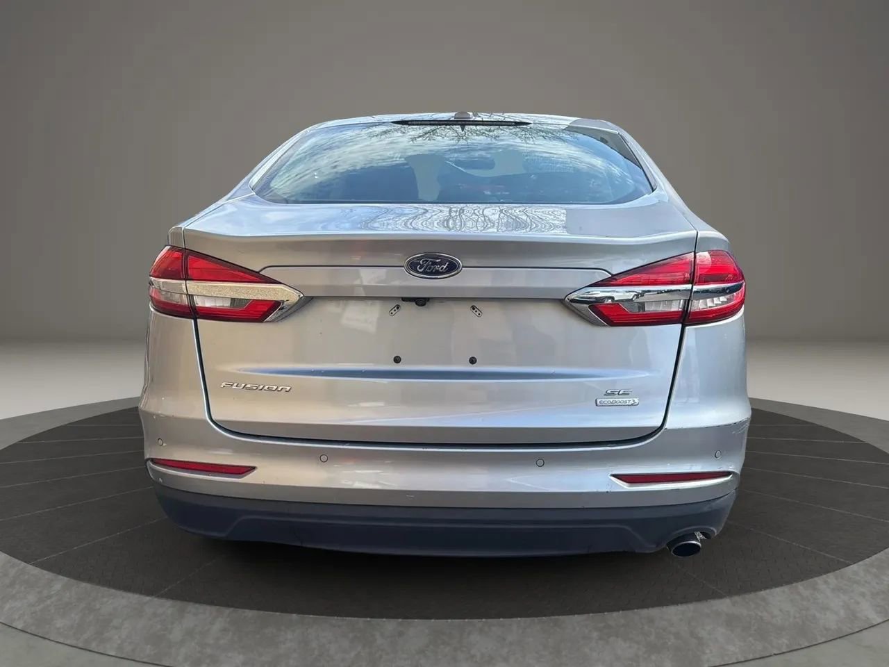 Used 2020 Ford Fusion SE FWD image 6