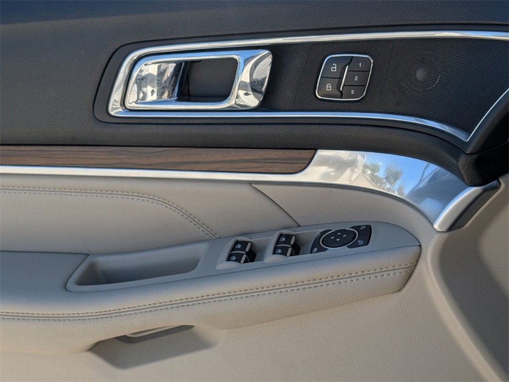 Used 2019 Ford Explorer Limited w/ Class III Trailer Tow Package image 28