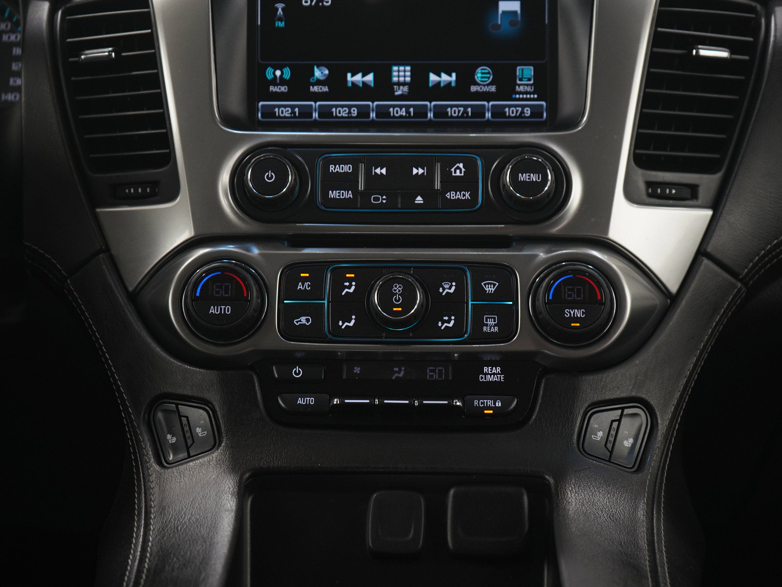 Used 2020 Chevrolet Tahoe LT AWD/4WD image 17