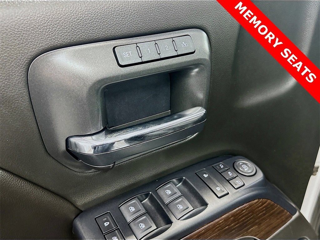 Used 2019 GMC Sierra 3500 Denali w/ Duramax Plus Package image 17