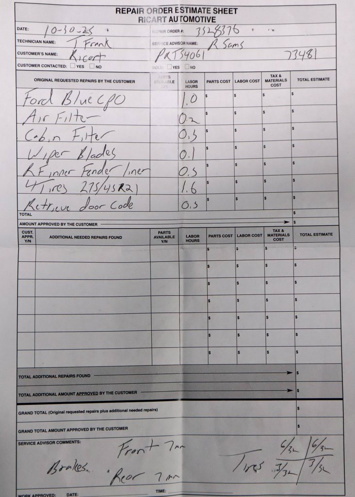 Certified 2022 Ford Explorer Platinum w/ Technology Package image 5