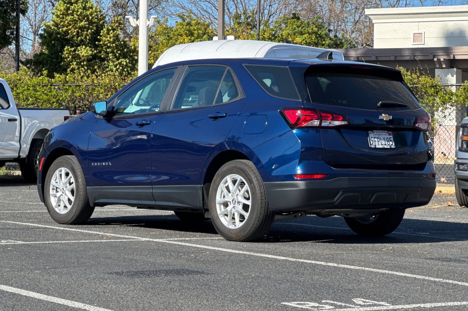 Used 2023 Chevrolet Equinox LS image 6