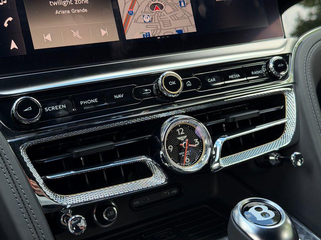 New 2025 Bentley Flying Spur Plug-In Hybrid image 28