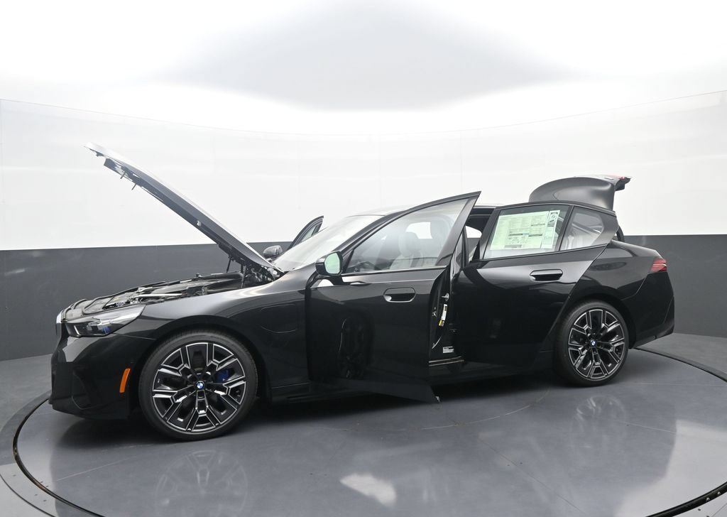 New 2026 BMW 550e xDrive w/ Executive Package AWD/4WD image 41