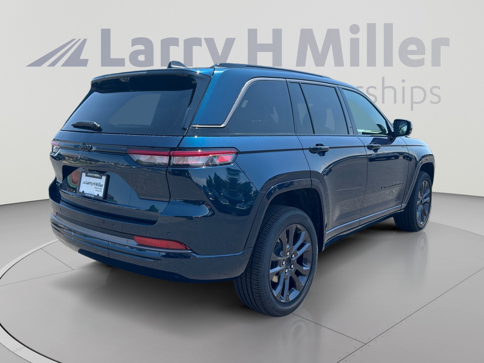 New 2026 Jeep Grand Cherokee Limited AWD/4WD image 5