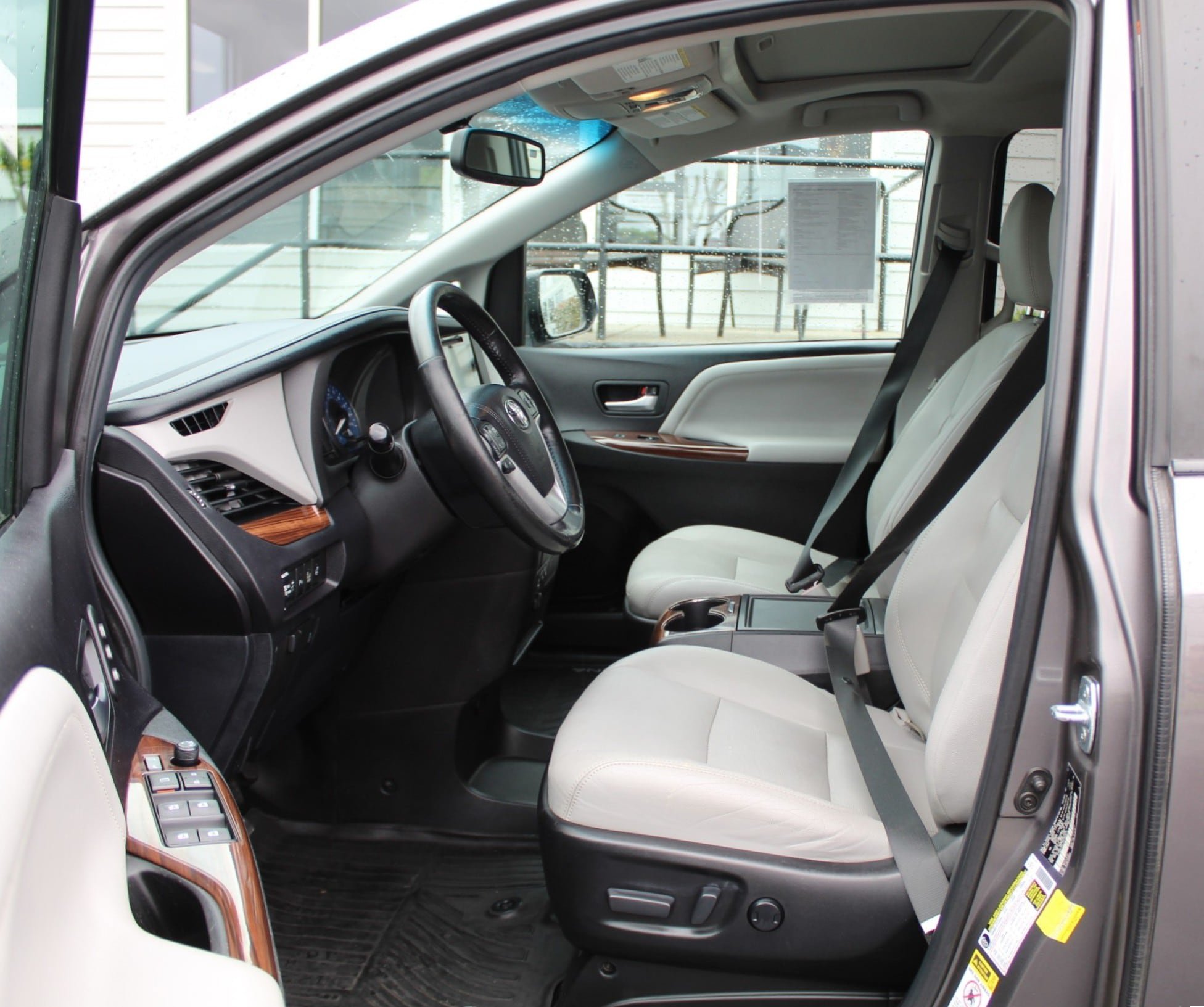 Used 2017 Toyota Sienna Limited AWD/4WD image 20
