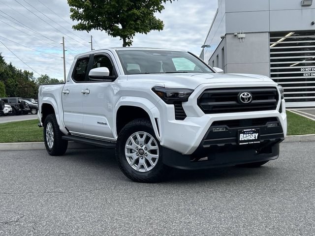 Used 2025 Toyota Tacoma SR5 w/ SR5 Upgrade Package AWD/4WD image 1