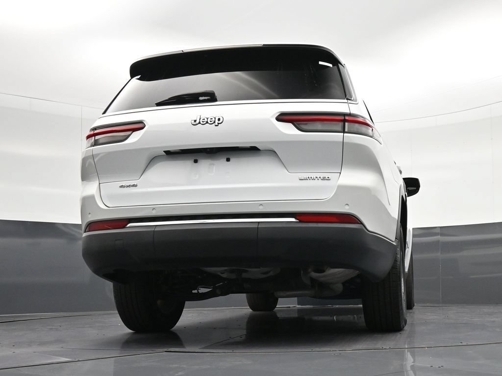 Used 2023 Jeep Grand Cherokee L Limited AWD/4WD image 23