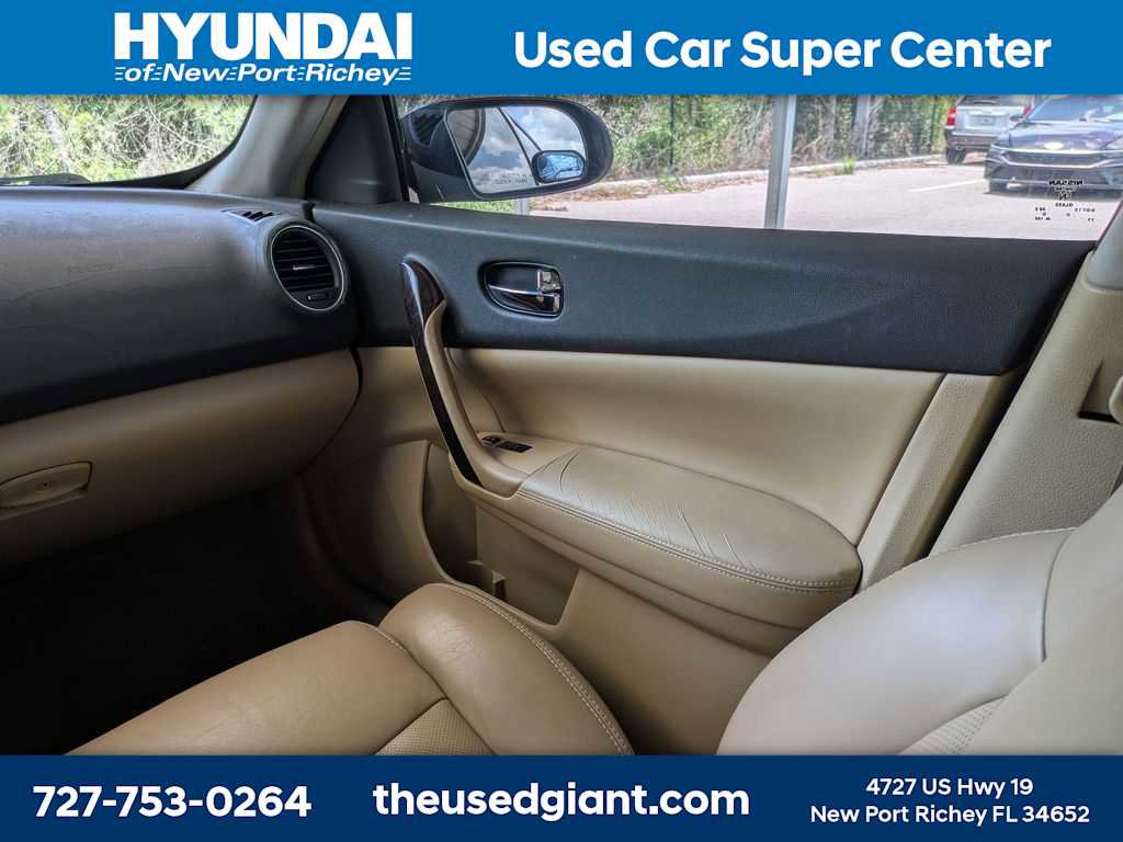 Used 2011 Nissan Maxima 3.5 SV w/ Premium Pkg FWD image 17