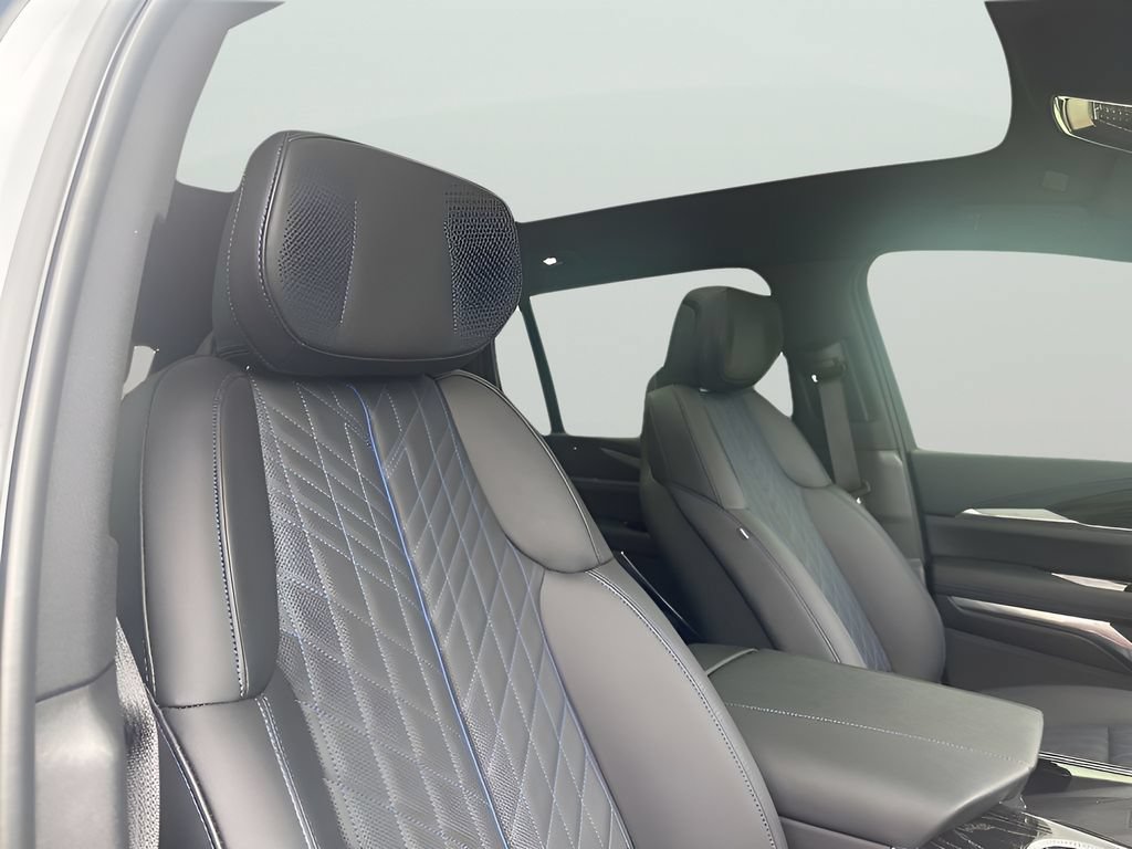 New 2026 Cadillac Escalade IQ Luxury 1 w/ LPO, Floor Liner Package AWD/4WD image 22