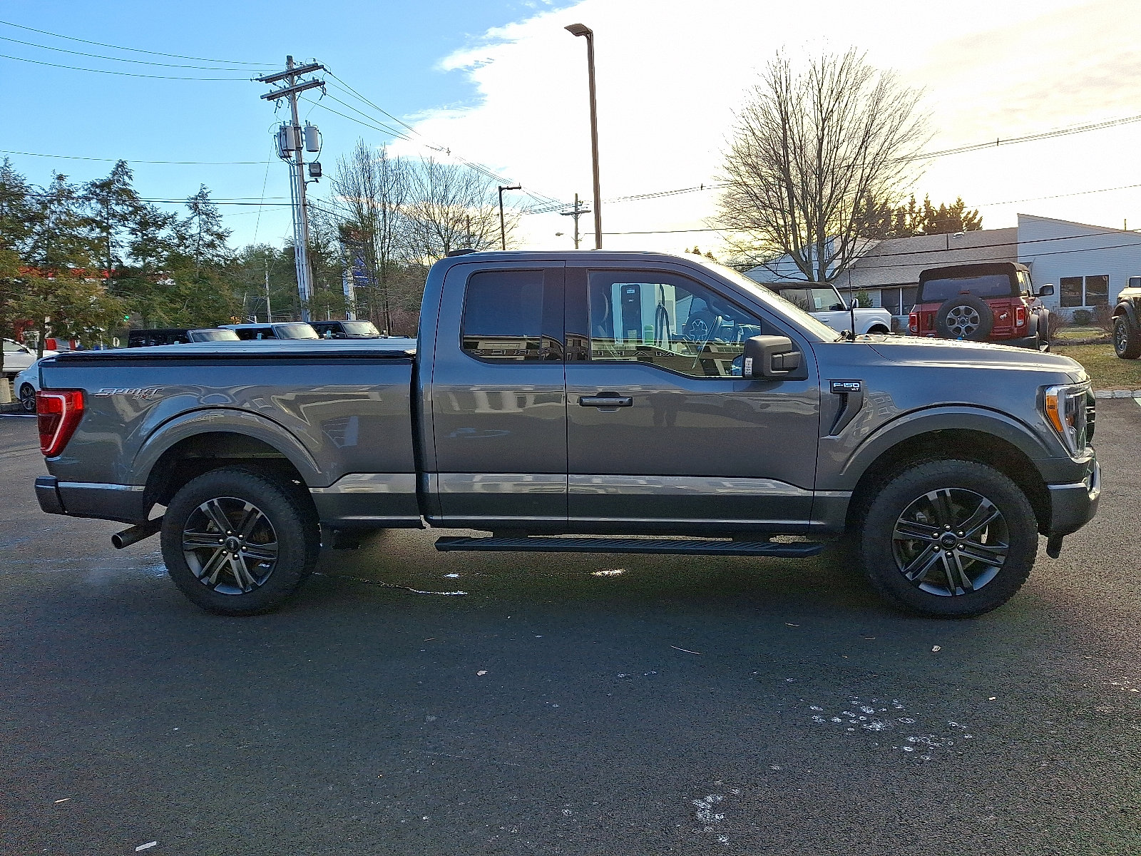 Used 2022 Ford F150 XLT w/ Equipment Group 302A High image 4