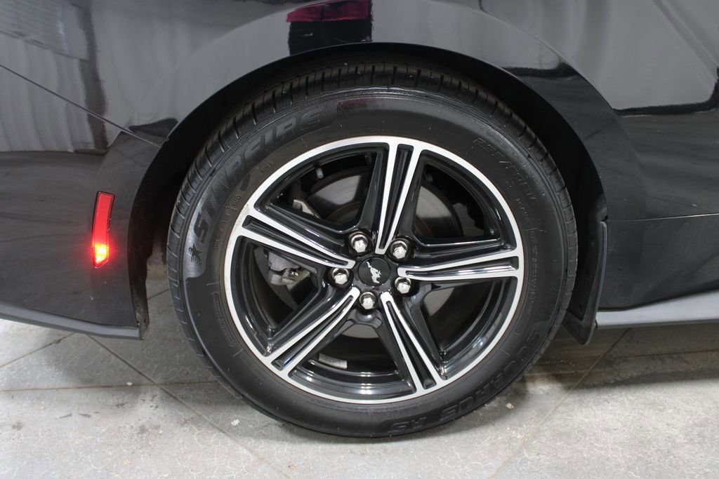 Used 2024 Ford Mustang EcoBoost image 31