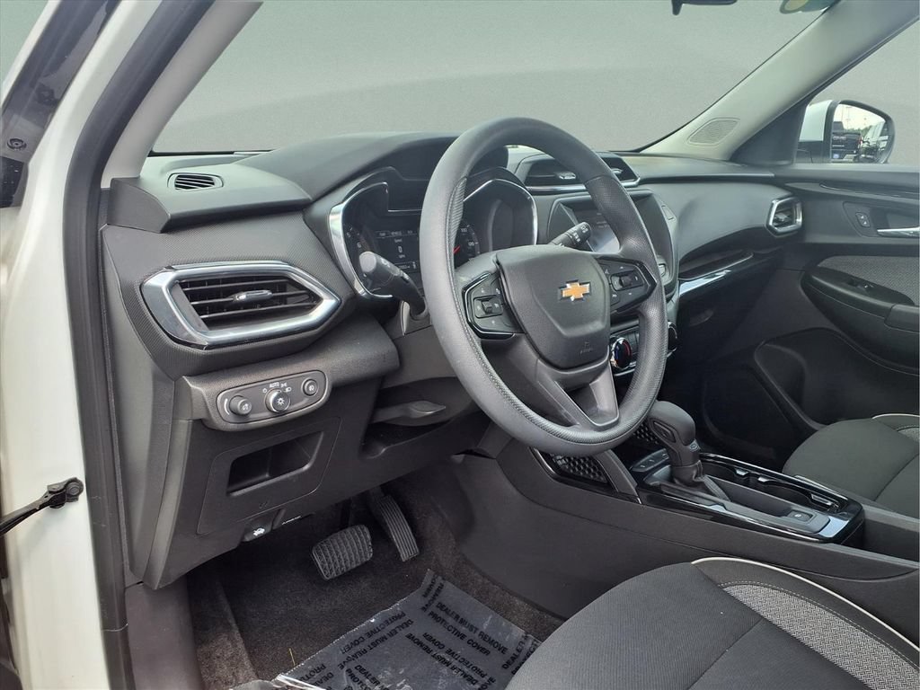 Certified 2023 Chevrolet TrailBlazer LT FWD image 11