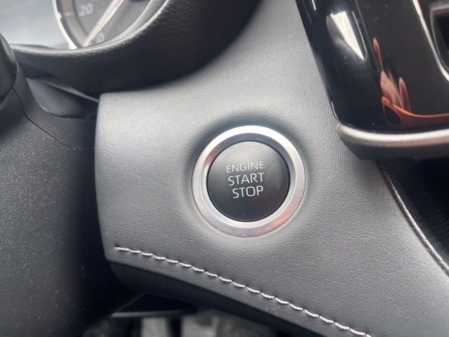 Used 2024 Toyota Highlander LE AWD/4WD image 29