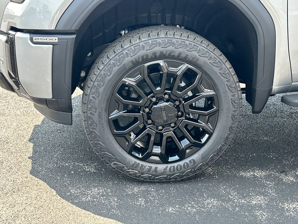 New 2026 GMC Sierra 2500 AT4 w/ AT4 Premium Plus Package AWD/4WD image 13