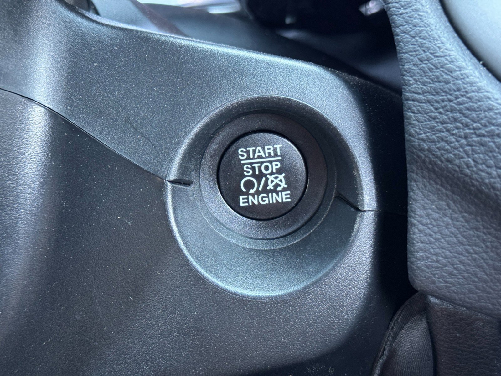 Used 2021 Jeep Compass Latitude w/ Driver Assistance Group image 21