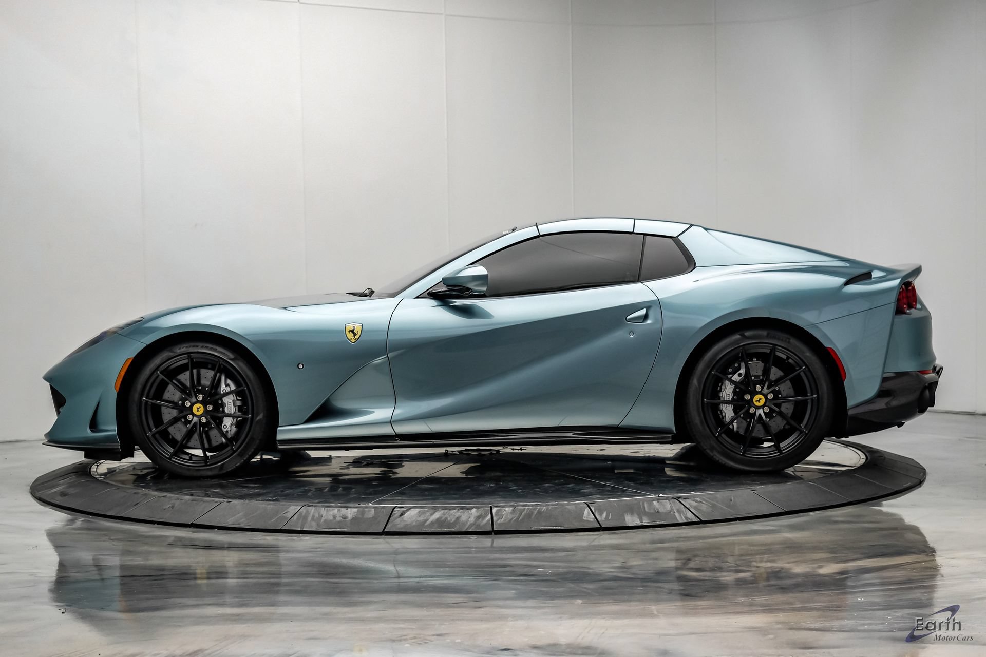 Used 2023 Ferrari 812 GTS RWD image 10