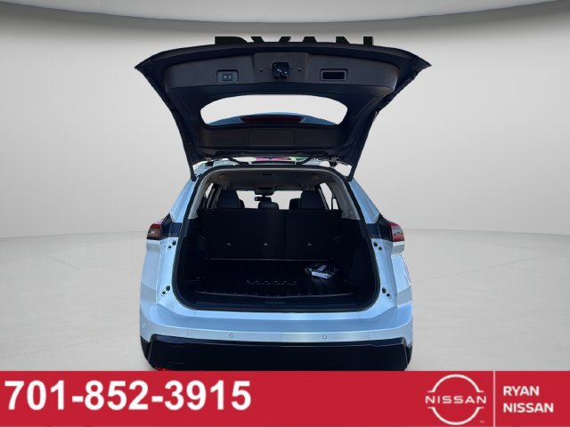 New 2026 Nissan Rogue SV w/ Rock Creek Premium Package AWD/4WD image 28