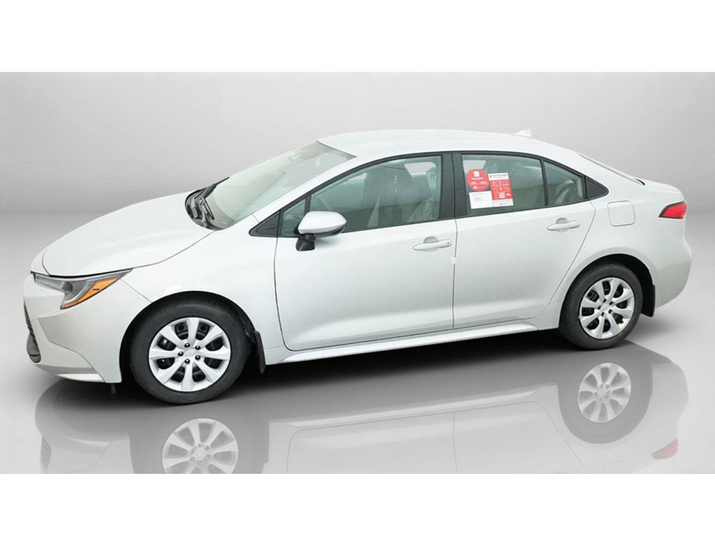 New 2027 Toyota Corolla LE FWD image 2