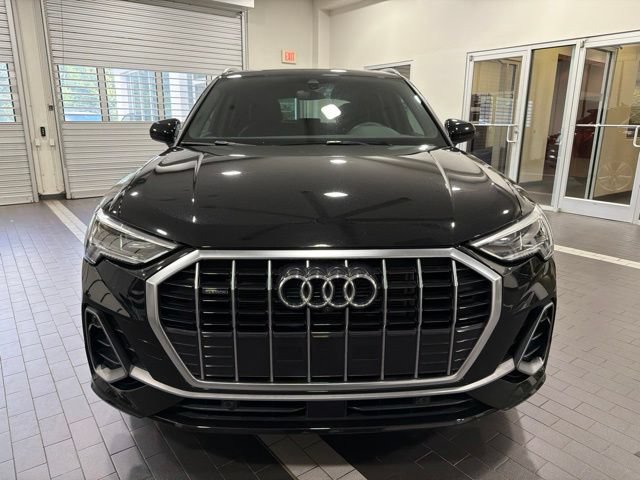 Used 2023 Audi Q3 2.0T Premium Plus w/ Premium Plus Package AWD/4WD image 8