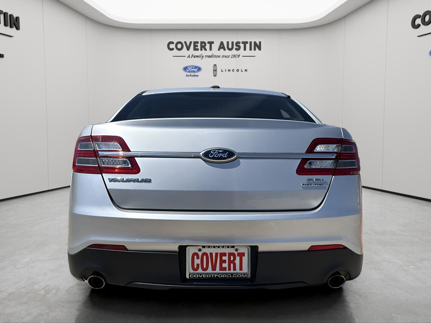 Used 2014 Ford Taurus SEL image 4