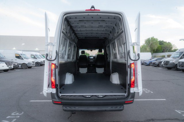 Used 2025 Mercedes-Benz Sprinter 2500 image 10
