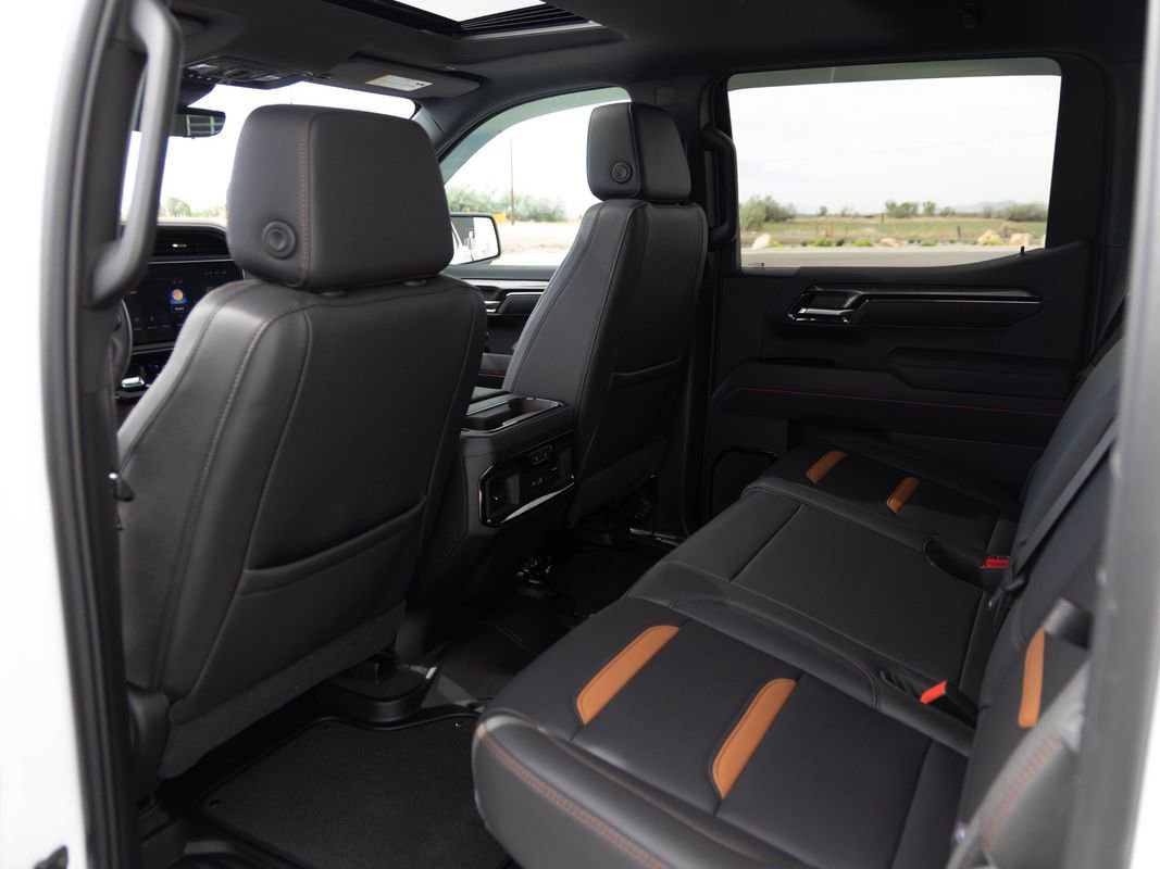 Used 2025 GMC Sierra 1500 AT4 w/ Technology Package AWD/4WD image 22