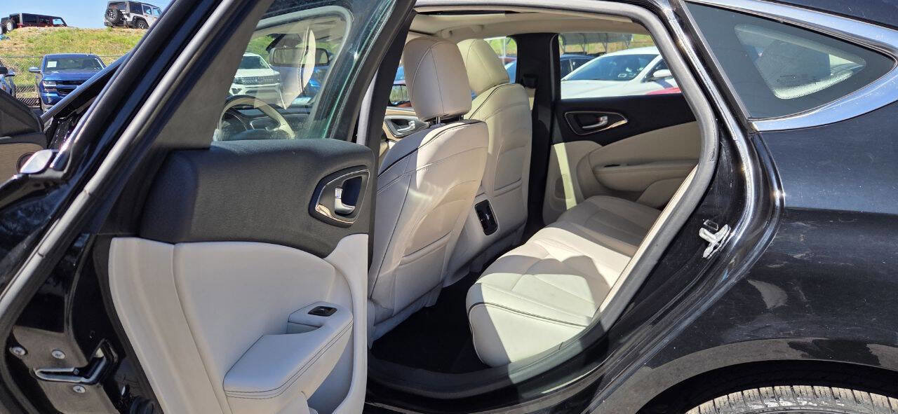 Used 2015 Chrysler 200 C w/ Navigation & Sound Group I image 12