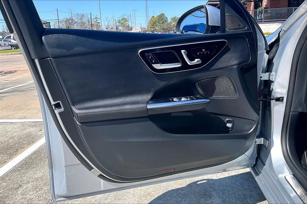 Used 2022 Mercedes-Benz C 300 4MATIC Sedan image 24