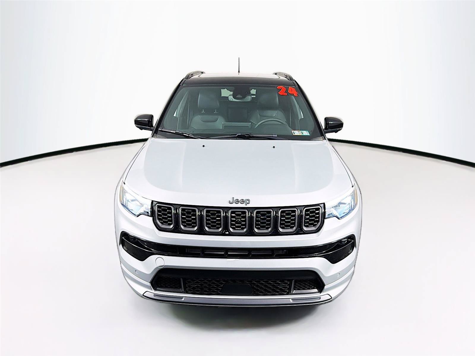Used 2024 Jeep Compass Limited w/ Driver Assist Group I AWD/4WD image 13