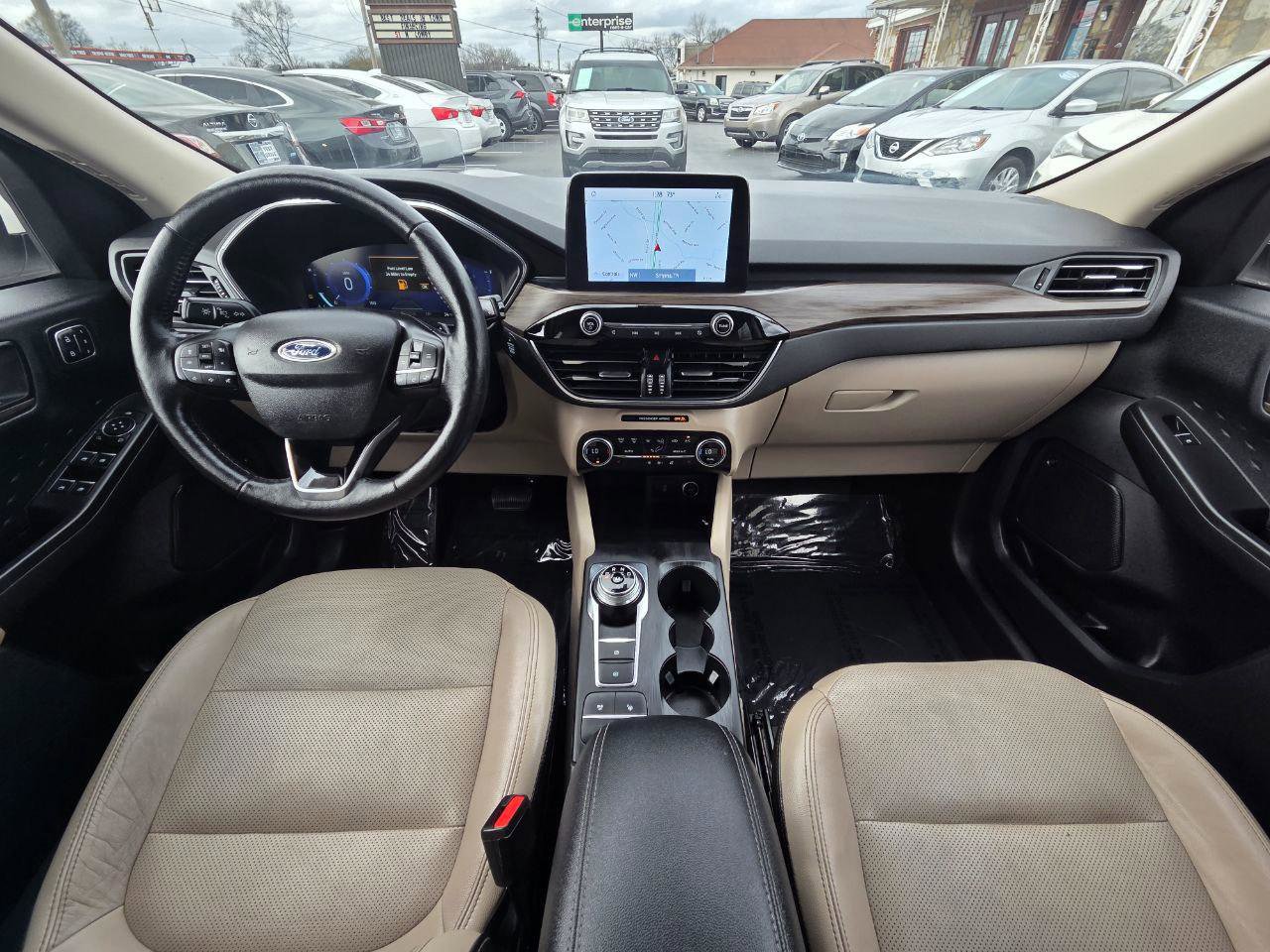 Used 2020 Ford Escape Titanium image 22