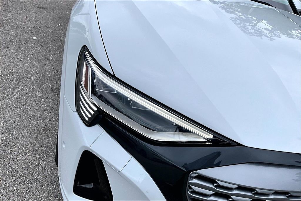 Certified 2024 Audi Q8 e-tron Premium Plus image 12