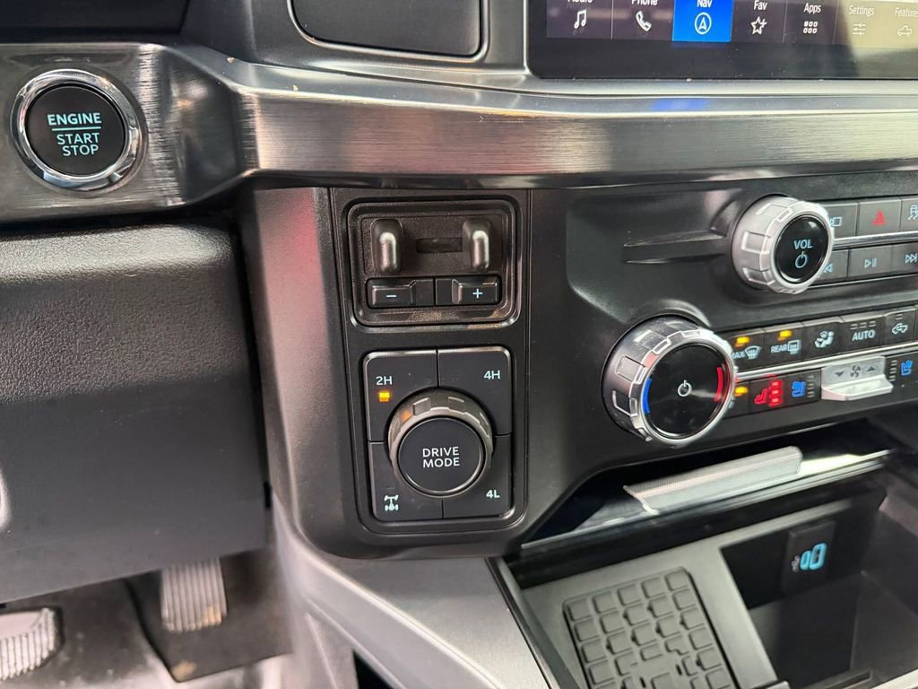 Used 2025 Ford F250 Lariat w/ Chrome Package image 36