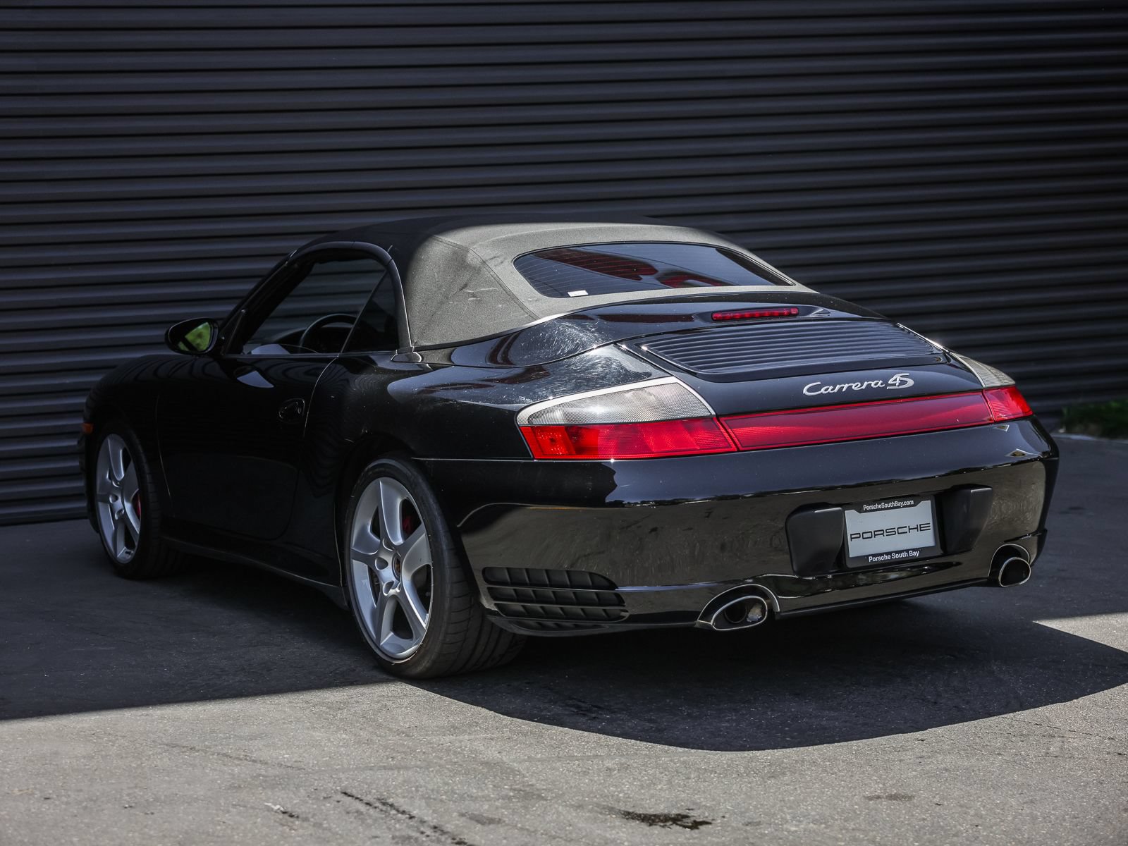 Used 2004 Porsche 911 Carrera 4S AWD/4WD image 3