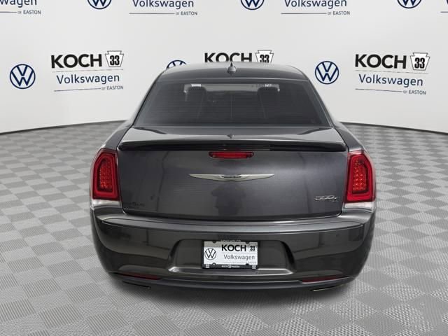 Used 2018 Chrysler 300 S w/ 300S Alloy Package image 7
