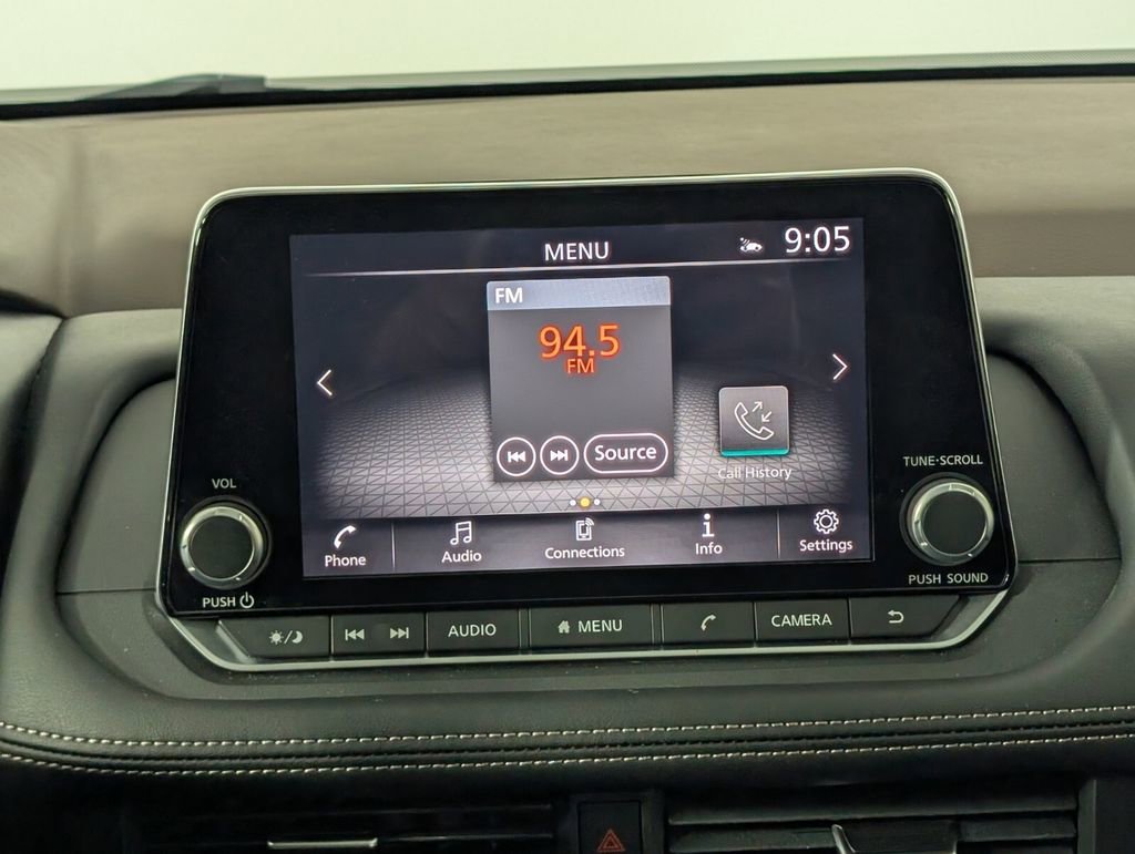 Used 2023 Nissan Rogue SV w/ SV Premium B Package image 18