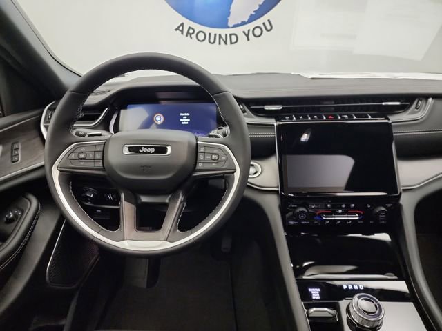 New 2025 Jeep Grand Cherokee Limited w/ Luxury Tech Group II image 19