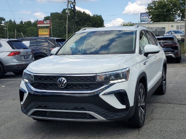 Certified 2023 Volkswagen Taos SE w/ Panoramic Sunroof Package FWD image 37