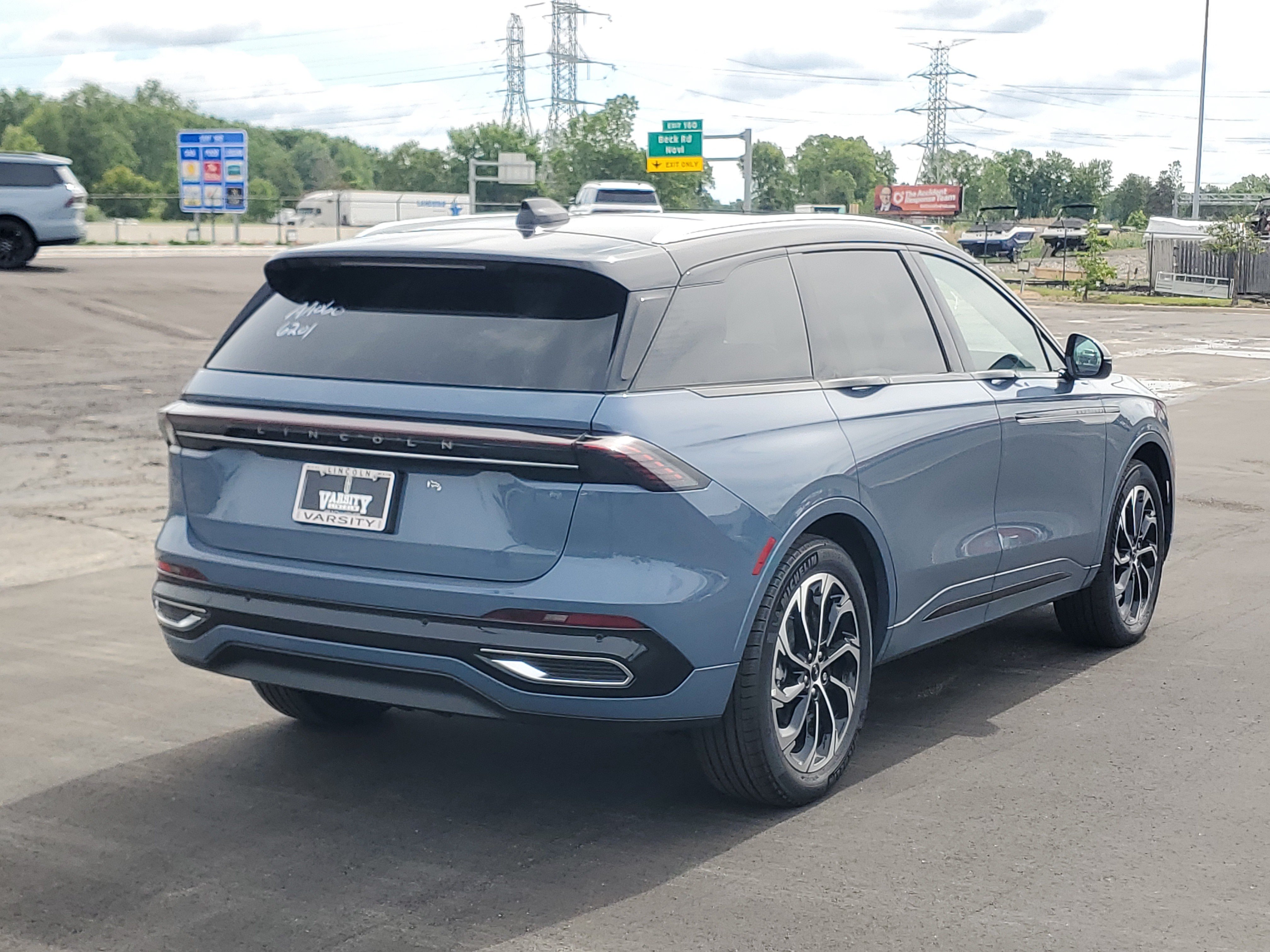 New 2026 Lincoln Nautilus Reserve AWD/4WD image 4