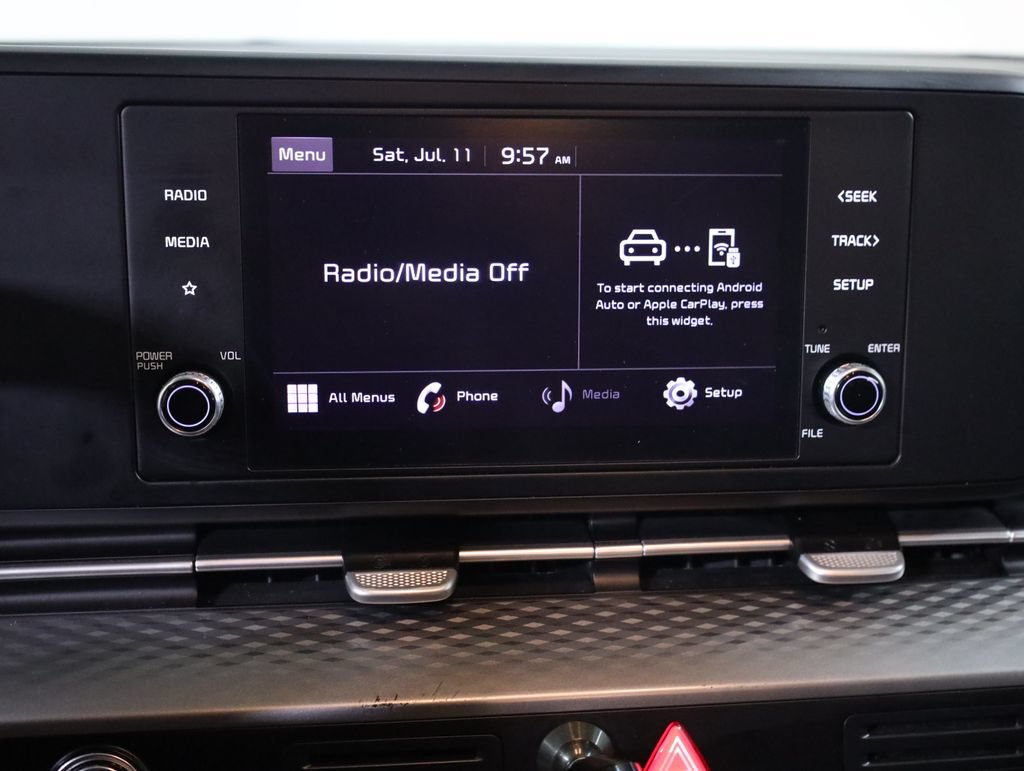 Used 2022 Kia Carnival LX FWD image 17