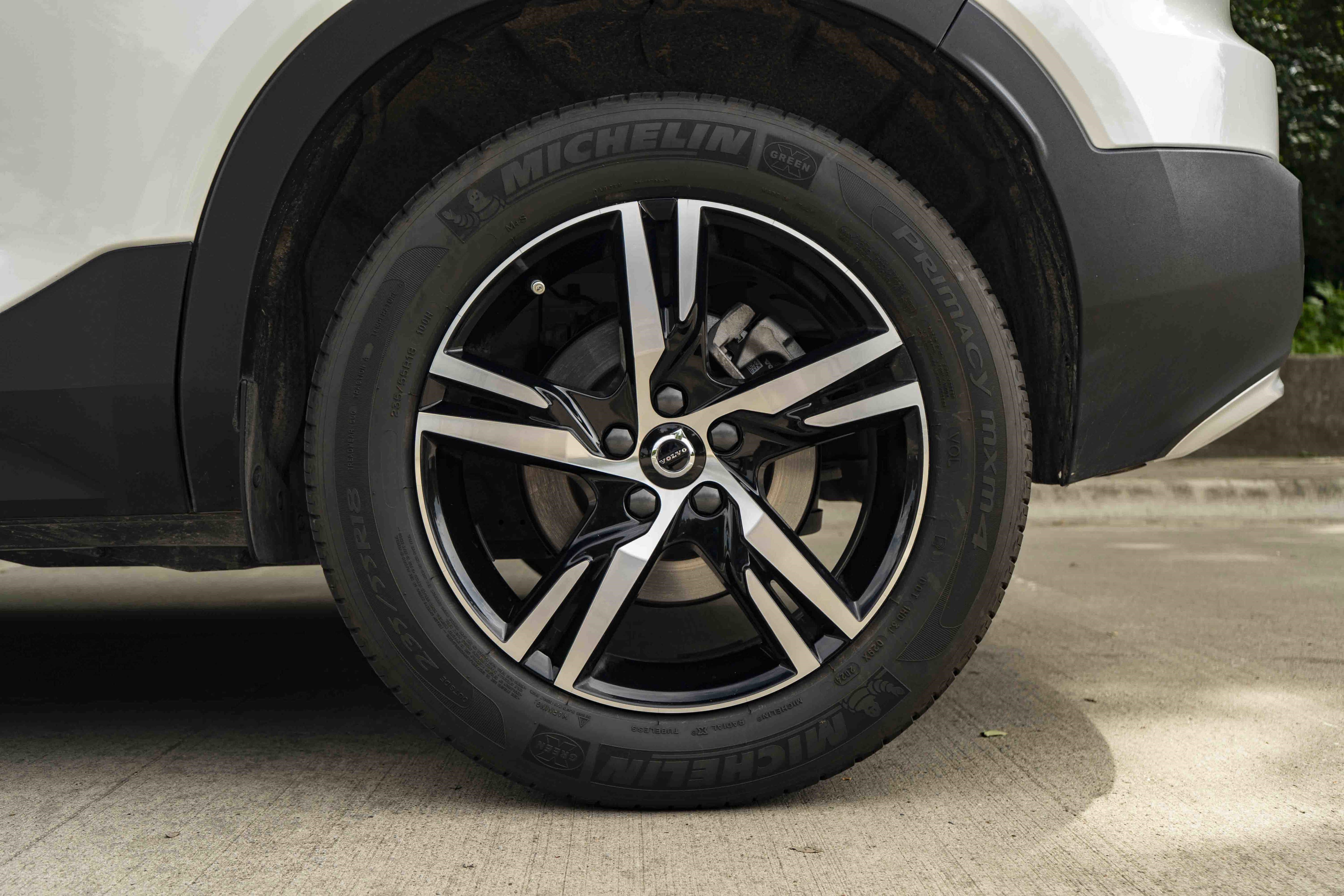 Used 2025 Volvo XC40 B5 Core AWD/4WD image 15