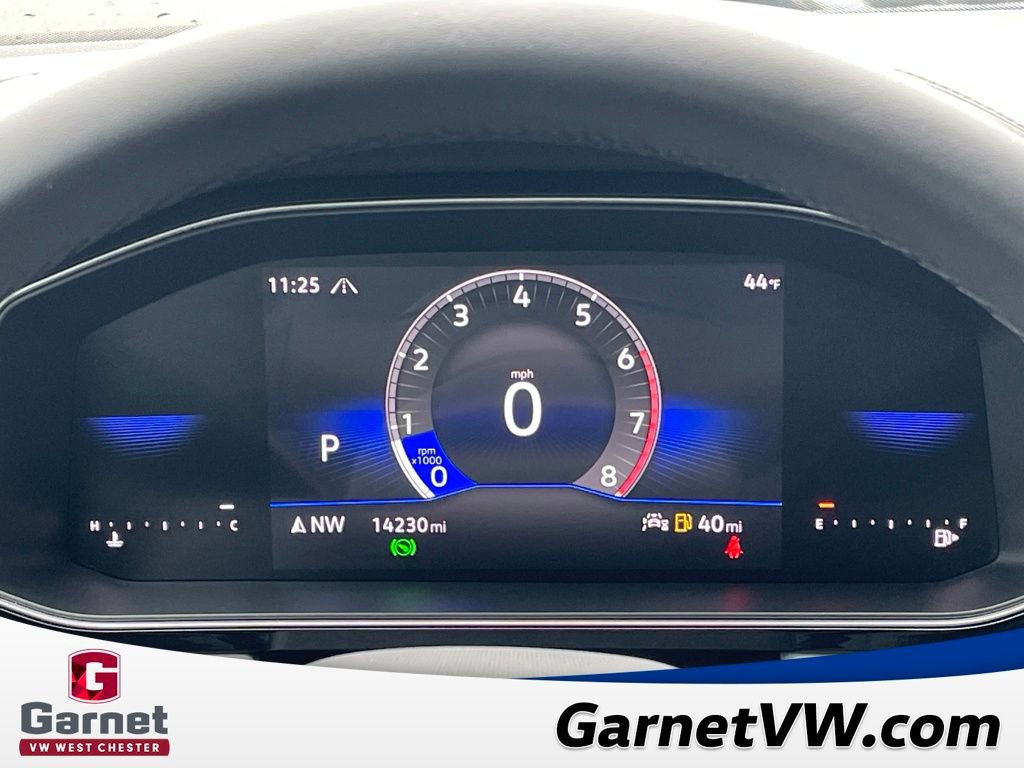 Certified 2025 Volkswagen Jetta SE w/ Sunroof Package image 16