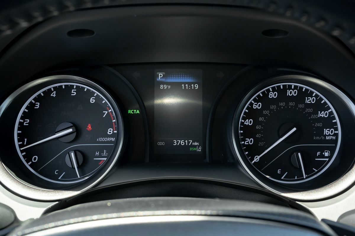 Used 2022 Toyota Camry SE w/ Convenience Package FWD image 20