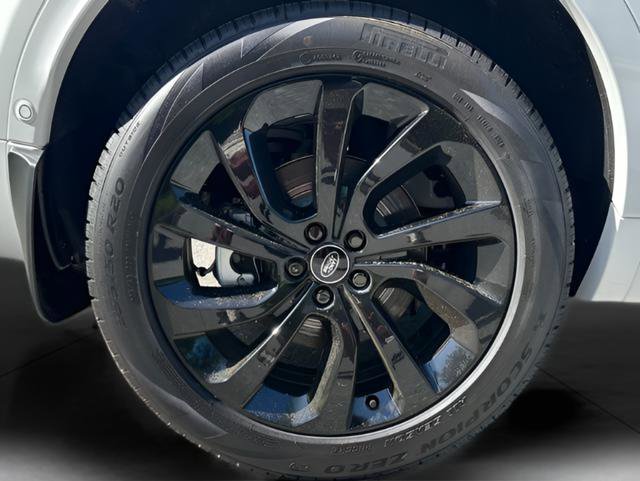 Certified 2025 Land Rover Discovery Sport S image 12