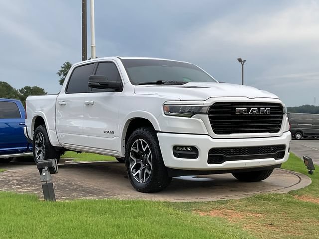 Used 2025 RAM 1500 Laramie AWD/4WD image 9
