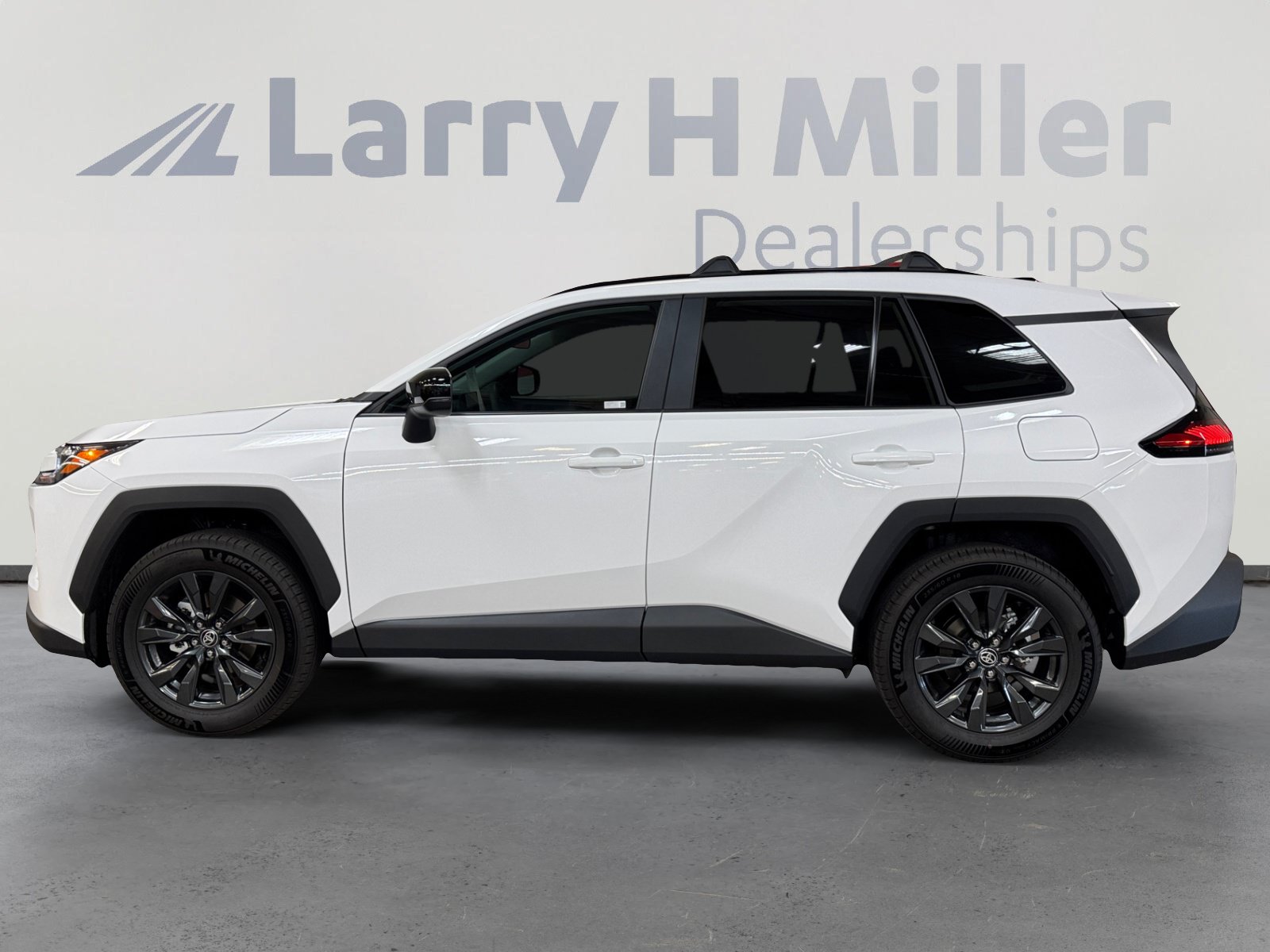 Used 2026 Toyota RAV4 XLE Premium w/ Weather Package FWD image 2